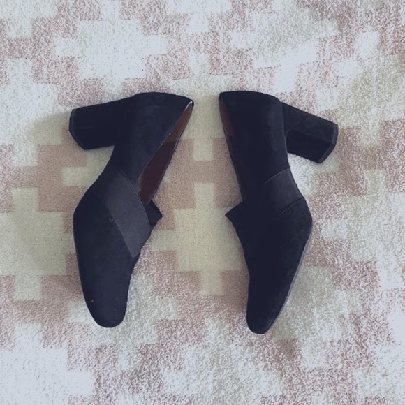 Donald Pliner Pacha Suede and Elastic Pumps Sz 10, EUC - Picture 2 of 5